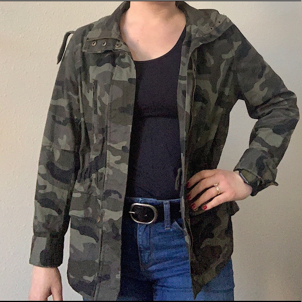 Camouflage Utility jacket. Big pockets on both sides.